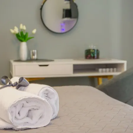 Paula With Private Jacuzzi And Parking- Near The Апартаменты