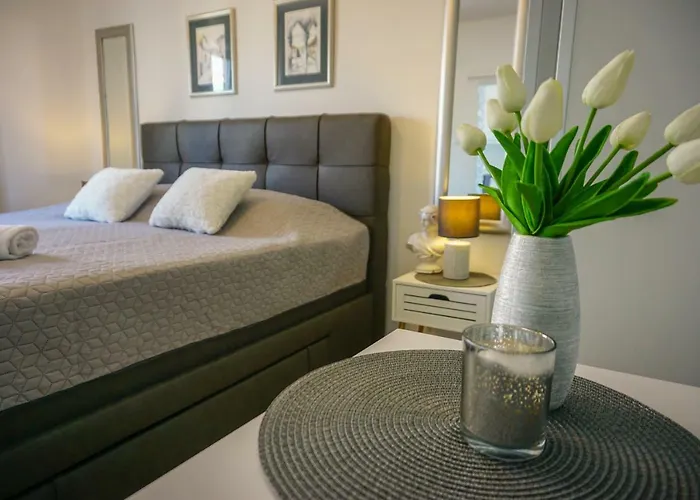 아파트 Paula With Private Jacuzzi And Parking- Near The *