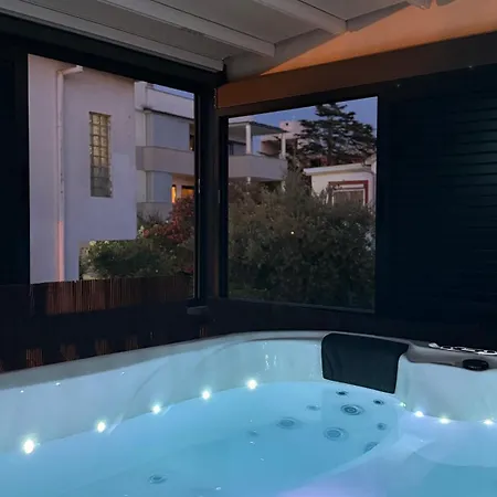 Apartman Paula With Private Jacuzzi And Parking- Near The