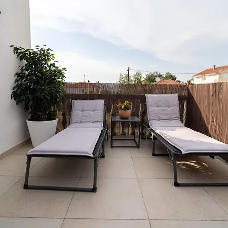 Apartman Paula With Private Jacuzzi And Parking- Near The *