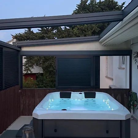 Apartman Paula With Private Jacuzzi And Parking- Near The Zadar