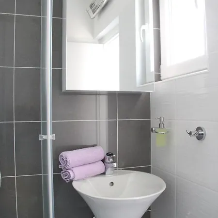 Paula With Private Jacuzzi And Parking- Near The Апартаменты