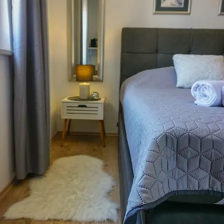 Paula With Private Jacuzzi And Parking- Near The Апартаменты