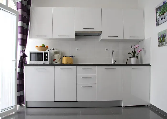 Paula With Private Jacuzzi And Parking- Near The *