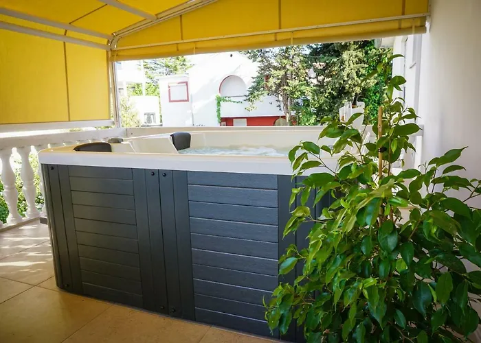 Paula With Private Jacuzzi And Parking- Near The 아파트 *