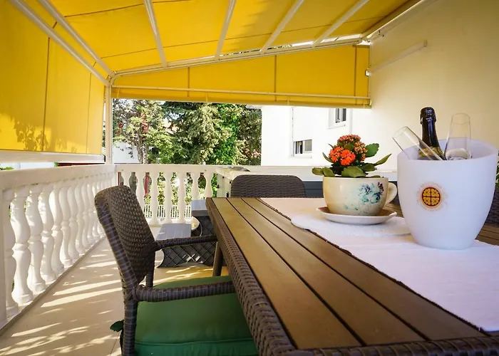 Paula With Private Jacuzzi And Parking- Near The Zadar
