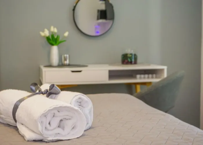 Paula With Private Jacuzzi And Parking- Near The 아파트