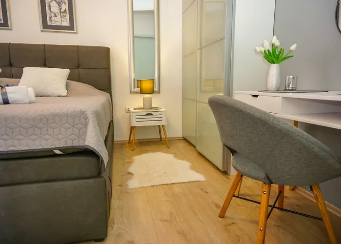 아파트 Paula With Private Jacuzzi And Parking- Near The 자다르