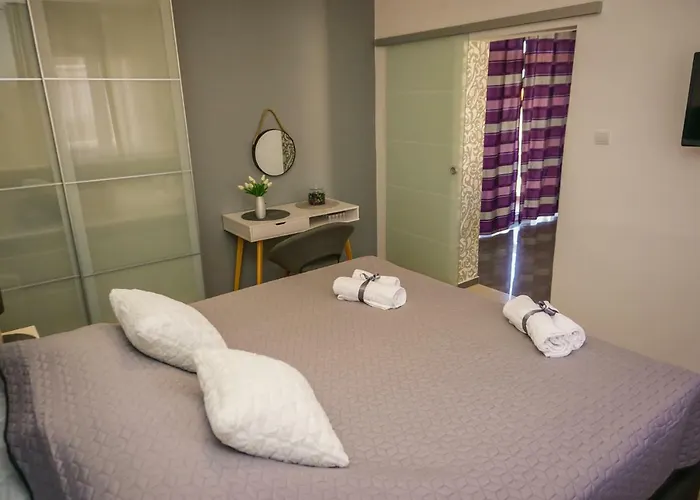 Paula With Private Jacuzzi And Parking- Near The *