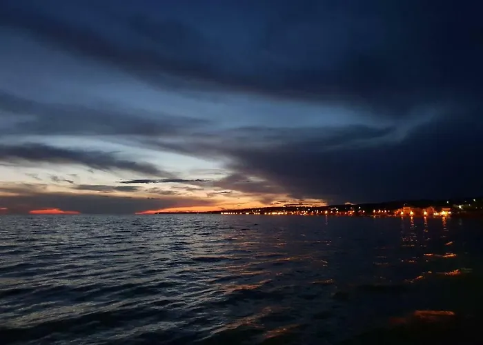 아파트 Paula With Private Jacuzzi And Parking- Near The 자다르