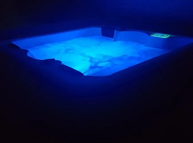 Paula With Private Jacuzzi And Parking- Near The * 자다르